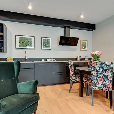 Flats For Rent - Verano * Jurata